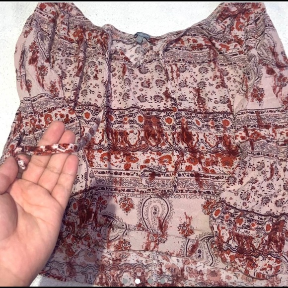 Detailed soft pink Blouse - Picture 2 of 4